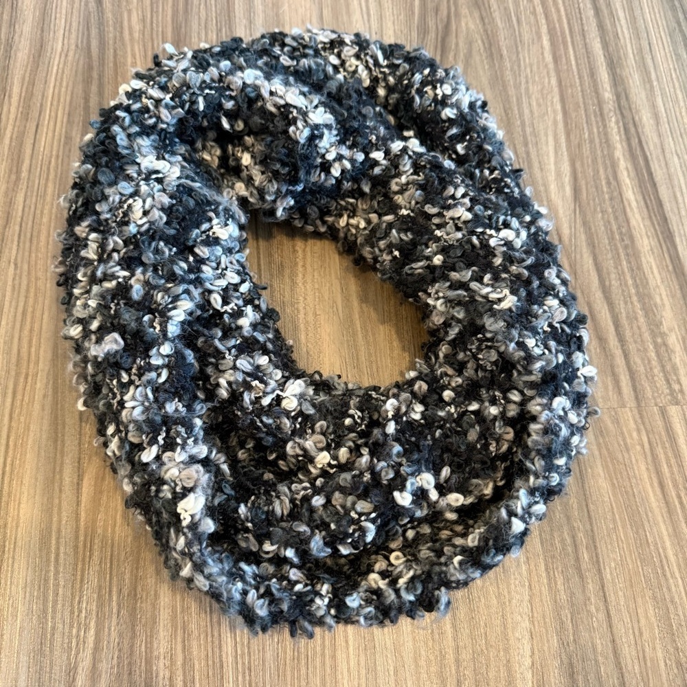 Sonoma Black and Gray Textured Scarf